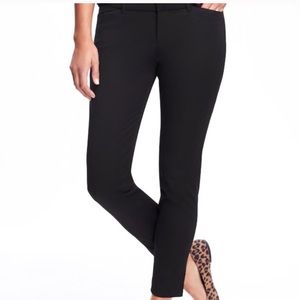 Old Navy black Pixie pants - EUC size 6R